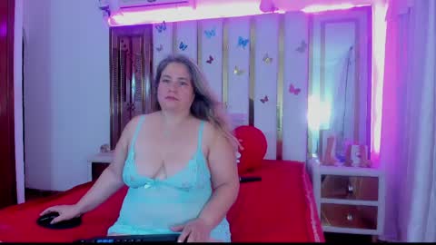 Snapshot of anyelamature chatting on May 28, 3:26 am Anyela online show from May 28, 3:26 am