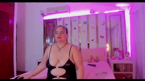 Snapshot of anyelamature chatting on June 15, 3:31 am Anyela online show from June 15, 3:31 am