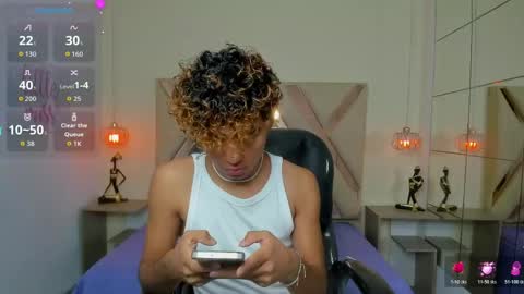 Snapshot of anyelotwink chatting on June 6, 3:44 am anyelotwink online show from June 6, 3:44 am