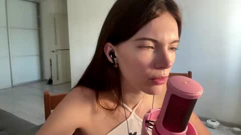 Snapshot of anytka12 chatting on June 24, 8:24 am anytka12 online show from June 24, 8:24 am