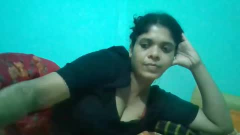 Snapshot of apa142817 chatting on May 11, 2:12 pm Aparalux online show from May 11, 2:12 pm