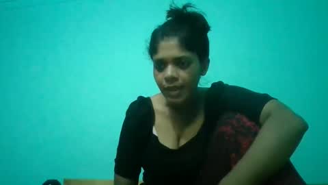 Snapshot of apa142817 chatting on May 16, 8:33 am Aparalux online show from May 16, 8:33 am