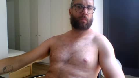 Snapshot of apc_3 chatting on June 18, 8:25 am apc_3 online show from June 18, 8:25 am
