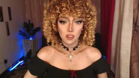 Snapshot of aphrodite_may chatting on September 8, 5:45 pm kathryn online show from September 8, 5:45 pm