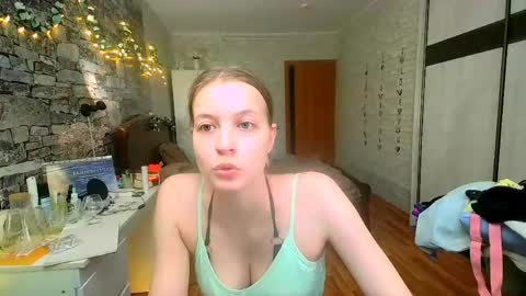Aphrodite online show from April 28, 2:00 pm