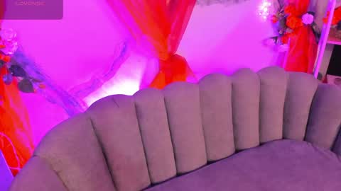 aphrodite online show from April 29, 11:55 pm