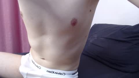 Snapshot of apofis_boy chatting on November 15, 3:19 pm Apofis online show from November 15, 3:19 pm