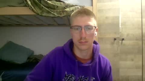 Snapshot of apoker0209 chatting on July 31, 9:14 pm apoker0209 online show from July 31, 9:14 pm