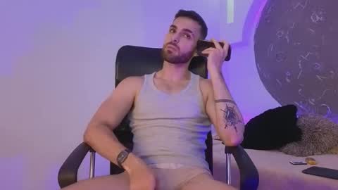 Apolo Lux  online show from February 17, 8:04 pm