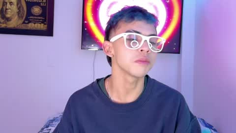 Snapshot of apolo_prince1 chatting on May 14, 2:18 am Apolo online show from May 14, 2:18 am