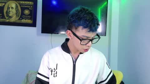 Snapshot of apolo_prince1 chatting on May 27, 2:30 am Apolo online show from May 27, 2:30 am
