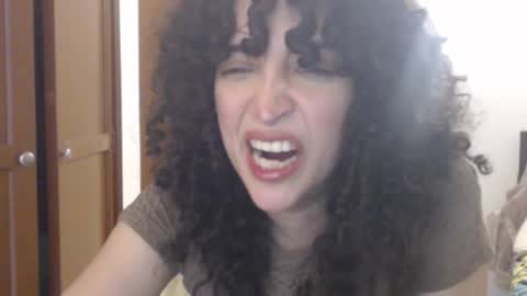 Snapshot of apolosbitch chatting on January 24, 8:43 pm Nix online show from January 24, 8:43 pm