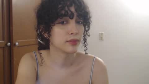 Snapshot of apolosbitch chatting on February 9, 8:45 pm Nix online show from February 9, 8:45 pm