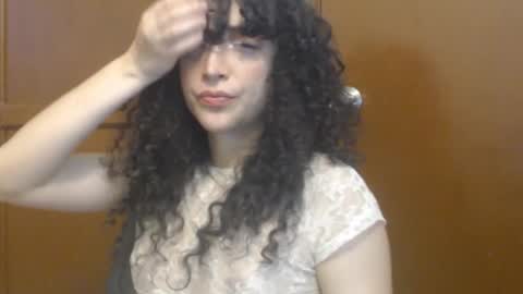 Snapshot of apolosbitch chatting on September 14, 2:33 am Nix online show from September 14, 2:33 am