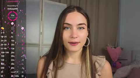 Snapshot of appleeepie chatting on September 9, 9:09 am Vicki online show from September 9, 9:09 am