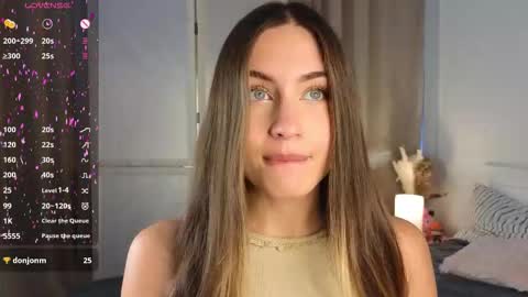 Snapshot of appleeepie chatting on September 22, 9:11 am Vicki online show from September 22, 9:11 am