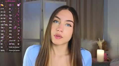 Snapshot of appleeepie chatting on September 27, 9:03 am Vicki online show from September 27, 9:03 am