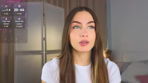 Snapshot of appleeepie chatting on October 12, 9:08 am Vicki online show from October 12, 9:08 am