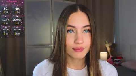 Snapshot of appleeepie chatting on October 16, 9:10 am Vicki online show from October 16, 9:10 am