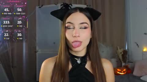 Snapshot of appleeepie chatting on October 25, 9:06 am Vicki online show from October 25, 9:06 am