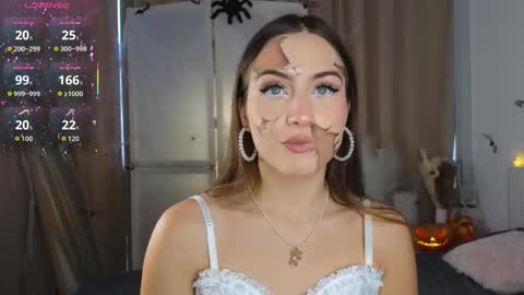 Snapshot of appleeepie chatting on October 26, 9:04 am Vicki online show from October 26, 9:04 am