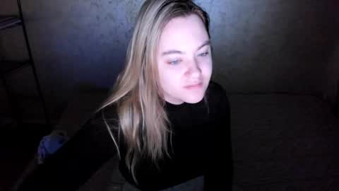 Snapshot of appleyummybuns chatting on October 30, 1:29 am appleyummybuns online show from October 30, 1:29 am