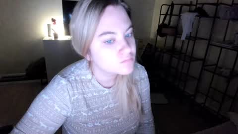 Snapshot of appleyummybuns chatting on November 10, 11:20 am appleyummybuns online show from November 10, 11:20 am