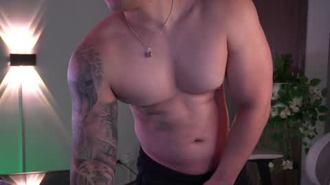 insta appolo master online show from December 6, 8:07 pm