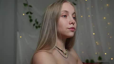  REYNA  my friend   online show from January 14, 6:07 pm