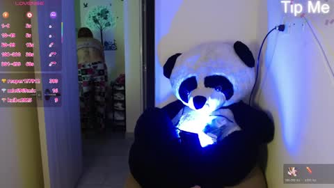 Snapshot of april_dumont5 chatting on May 25, 11:27 am April Dumont online show from May 25, 11:27 am