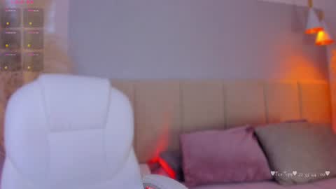 Snapshot of april_ebony18_ chatting on June 16, 11:02 am April online show from June 16, 11:02 am
