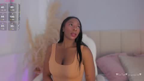 Snapshot of april_ebony18_ chatting on July 21, 10:39 am April online show from July 21, 10:39 am