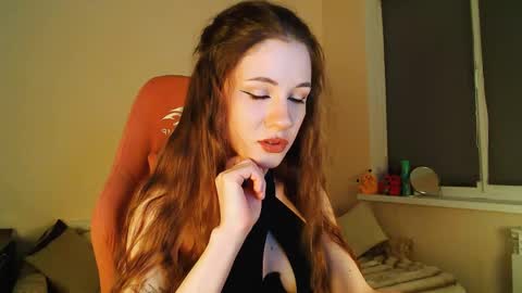 Snapshot of april_felicity chatting on April 29, 7:53 pm April online show from April 29, 7:53 pm