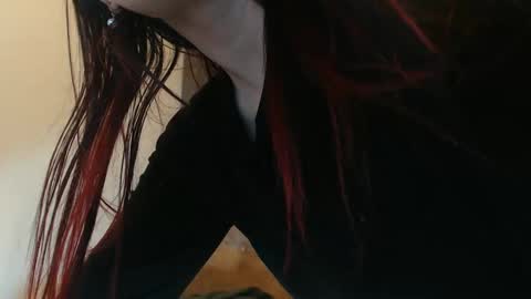 Snapshot of april_harrys chatting on January 15, 7:01 pm April online show from January 15, 7:01 pm