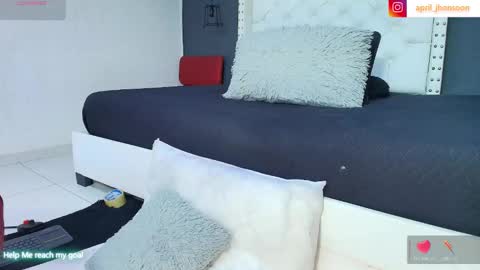 April Jhonsson online show from January 11, 6:18 am