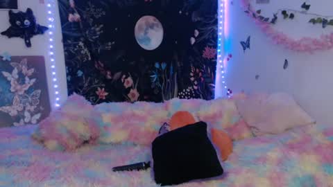 Snapshot of april_l6 chatting on June 14, 2:24 am april_l6 online show from June 14, 2:24 am