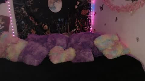 Snapshot of april_l6 chatting on July 27, 11:12 pm april_l6 online show from July 27, 11:12 pm