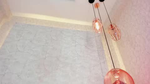 April online show from February 9, 10:09 am