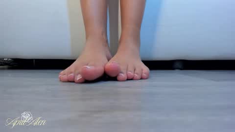 April online show from November 29, 6:27 am