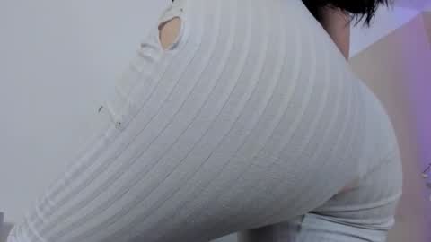 Snapshot of aprildeams chatting on December 28, 10:34 pm Cris online show from December 28, 10:34 pm