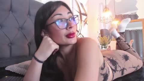 Snapshot of aprildeams chatting on February 20, 12:15 pm Cris online show from February 20, 12:15 pm