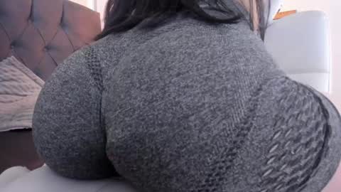 Snapshot of aprildeams chatting on February 23, 3:18 pm Cris online show from February 23, 3:18 pm