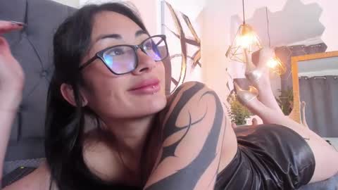 Snapshot of aprildeams chatting on March 7, 12:45 pm Cris online show from March 7, 12:45 pm