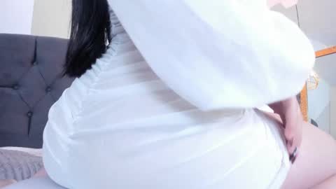 Snapshot of aprildeams chatting on March 8, 3:13 pm Cris online show from March 8, 3:13 pm