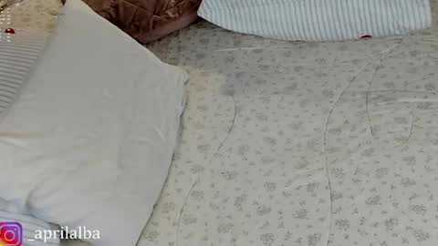 Snapshot of aprilinalba chatting on April 18, 1:31 am ALEKSANDRA POLYAKOVA online show from April 18, 1:31 am