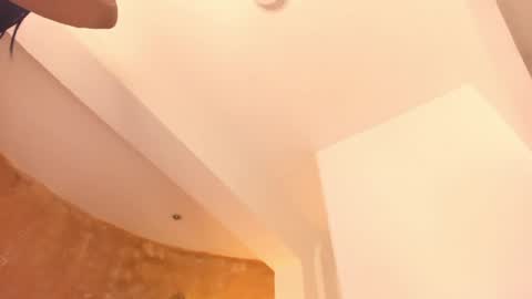 Snapshot of aprill_fox chatting on June 5, 7:36 am aprill_fox online show from June 5, 7:36 am