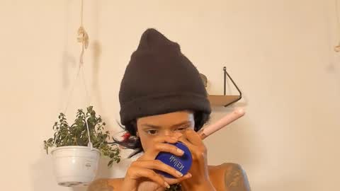 aprillebony319262 online show from March 2, 8:59 pm