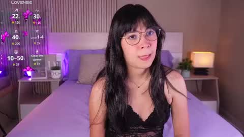 Snapshot of aprilqueenie chatting on August 2, 7:34 pm aprilqueenie online show from August 2, 7:34 pm