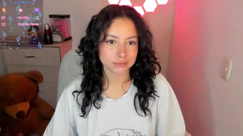 Snapshot of aqua_emilly chatting on February 5, 10:58 pm aqua emilly online show from February 5, 10:58 pm