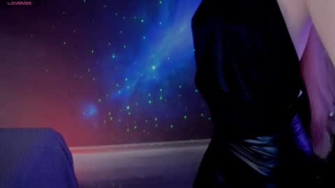 Snapshot of aqualen chatting on November 19, 10:04 am aqualen online show from November 19, 10:04 am